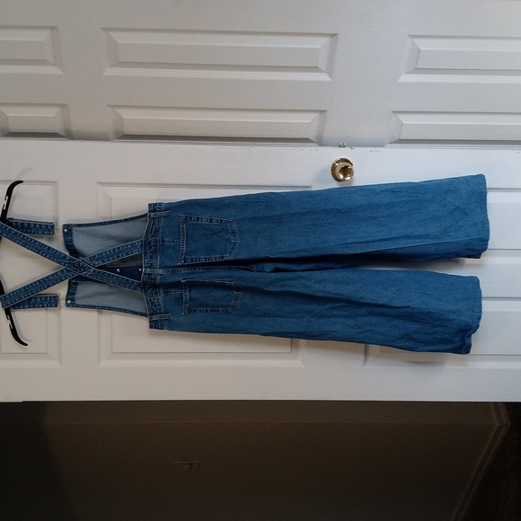 Universal Thread Overalls - Picture 4 of 8